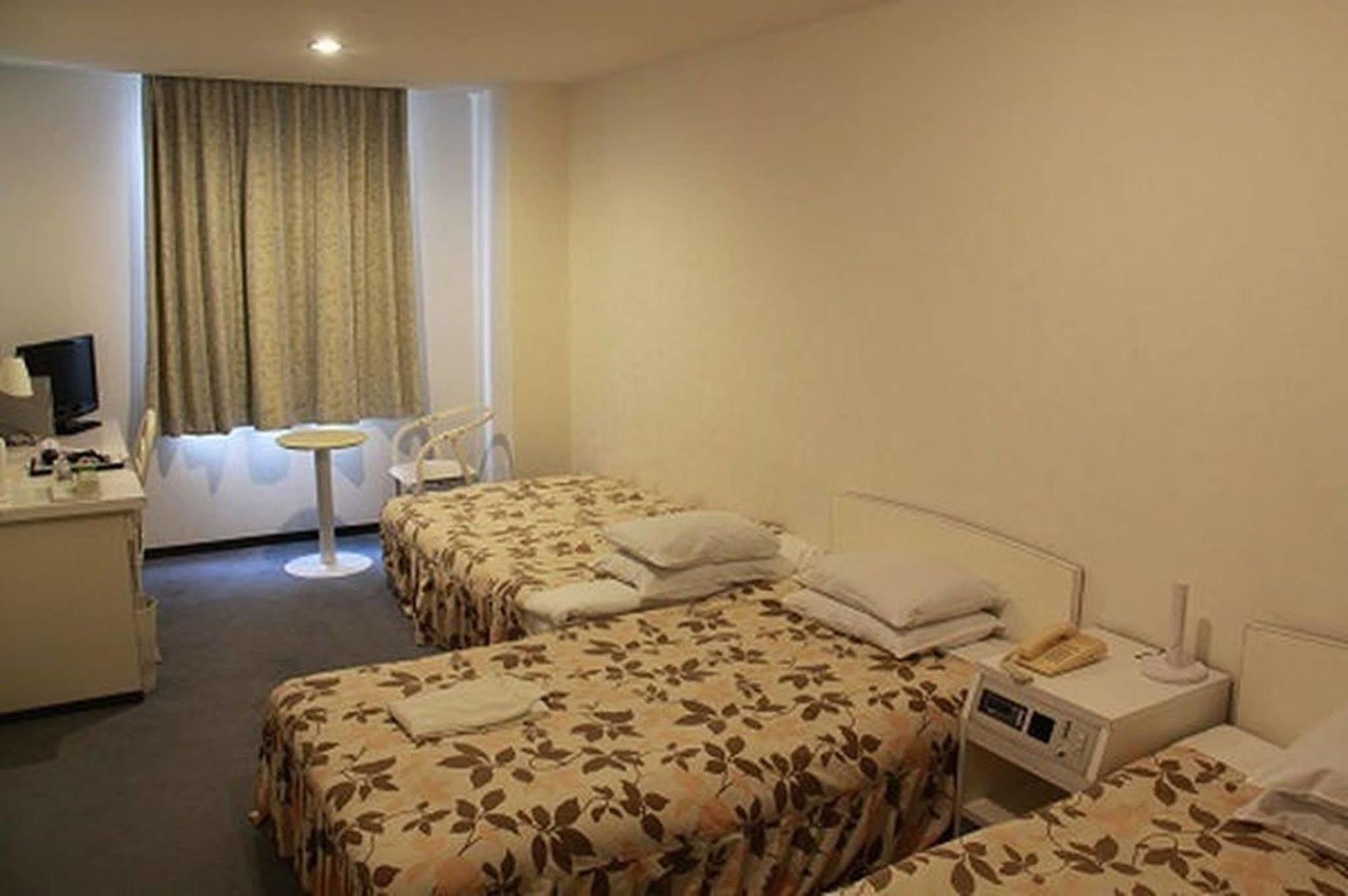Takamatsu Century Hotel Extérieur photo